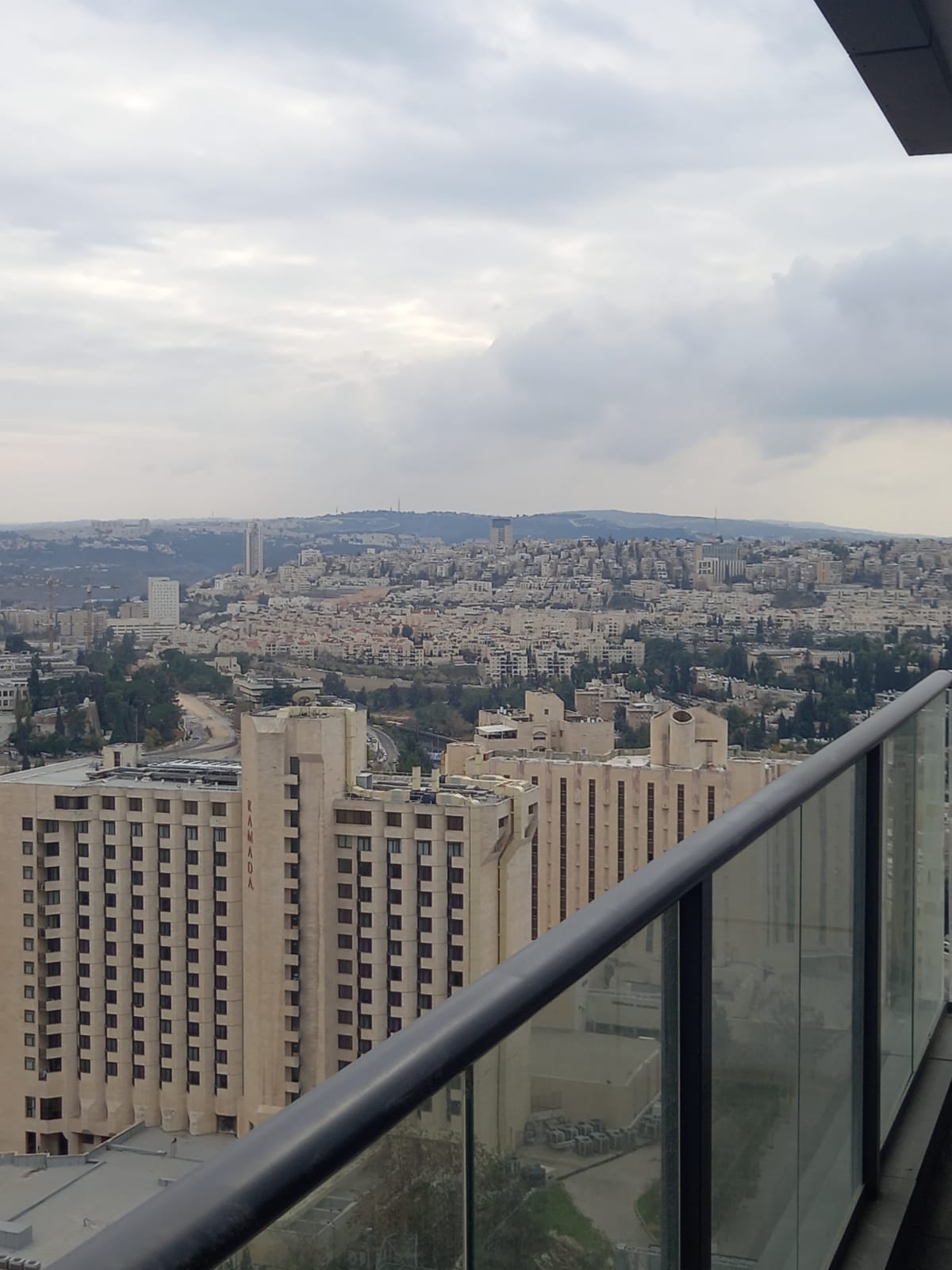 A louer bel appartement neuf 4 pièces - 108m2 – Kiryat Moshe Jérusalem